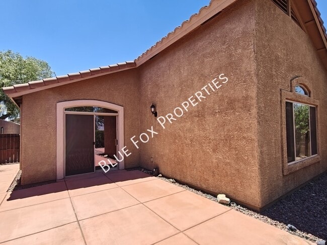 Building Photo - 10923 S Lake Gambusi Dr