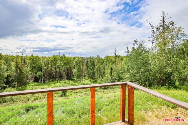 Building Photo - 2 BD, 2 BA Single-Family with Airstrip acc...