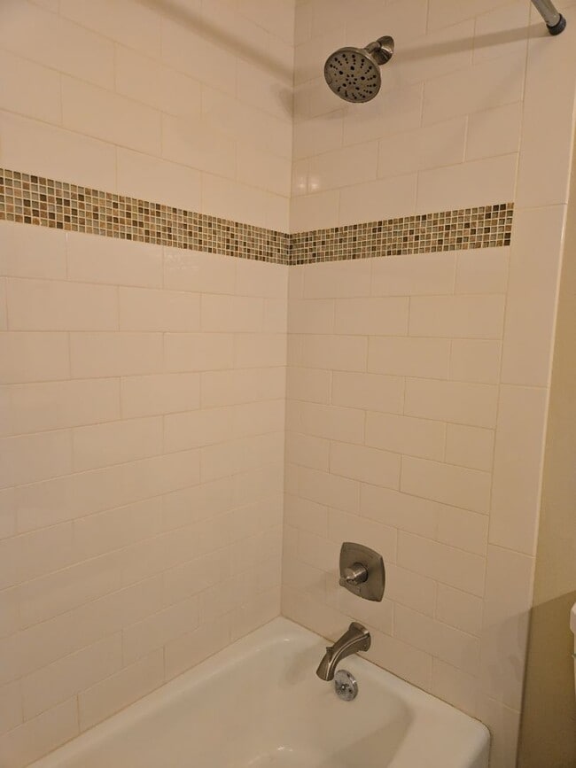 Building Photo - STUDENTS WELCOME! 5-Bedroom / 3-Bathroom Tri-Level Home Two Miles from CSU