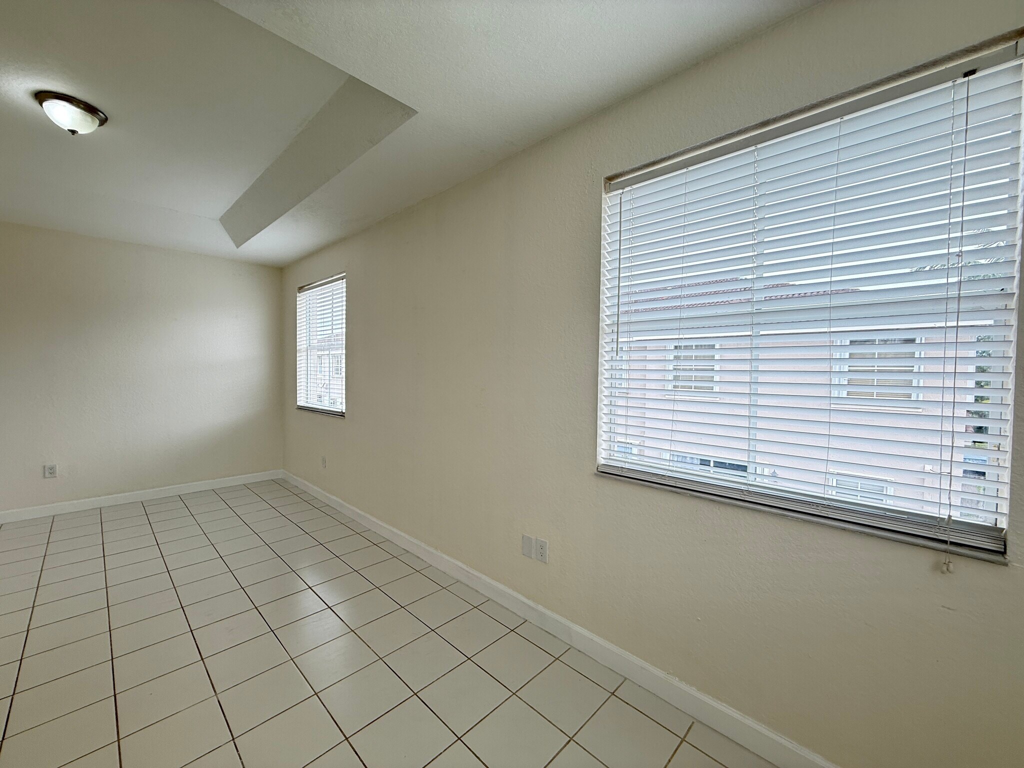 Building Photo - 15131 SW 23rd Ln