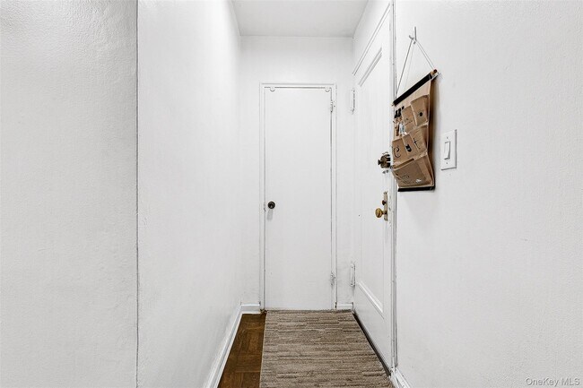 Building Photo - 102-55 67th Dr