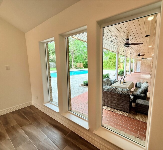 Building Photo - 11314 Williamsburg Dr