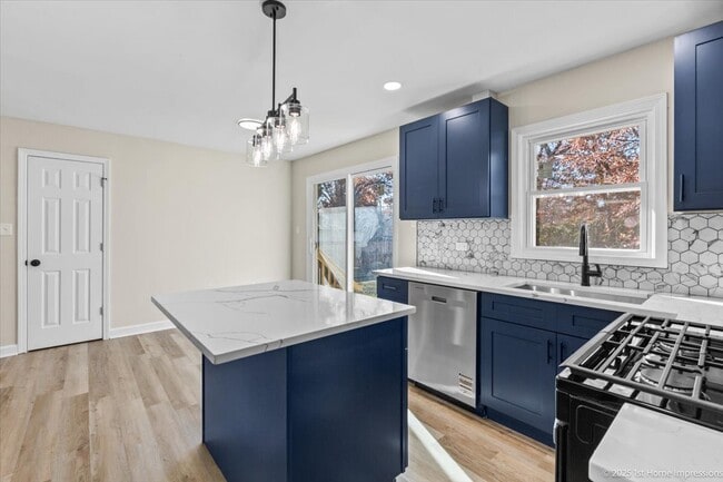 Building Photo - 17740 N Clyde Ave