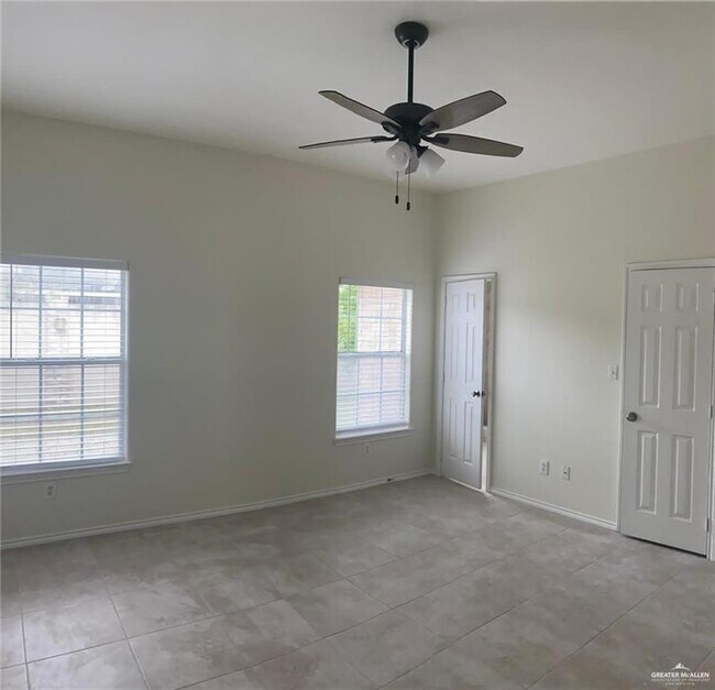 Building Photo - 15 Santa Idalia Cir