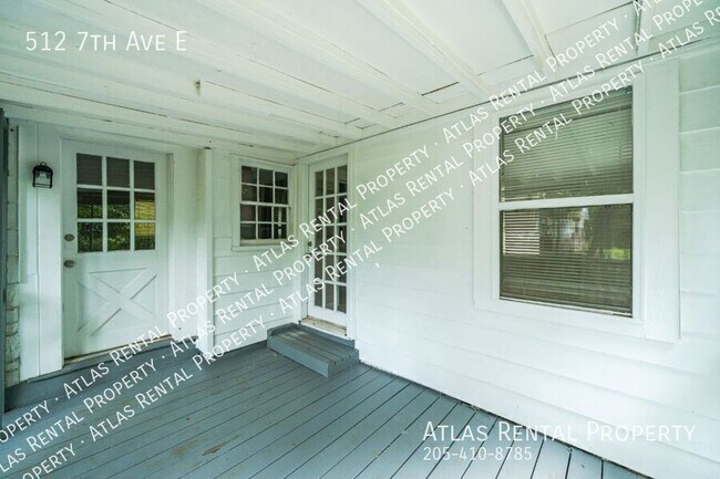 Building Photo - 512 7th Ave E