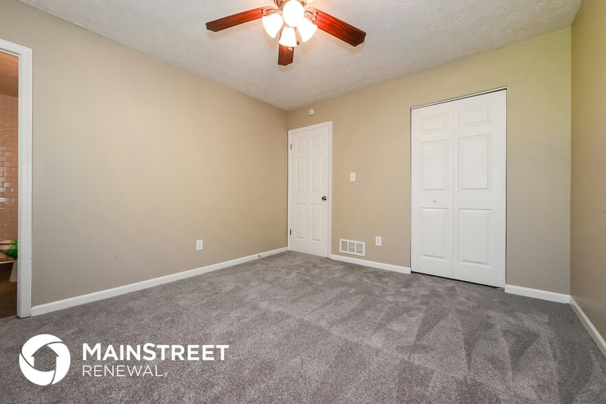 Building Photo - 3275 Creekwood Dr