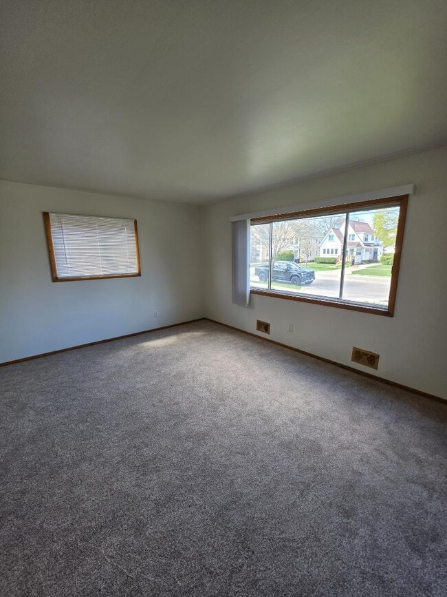 Building Photo - 8641 W Lapham St