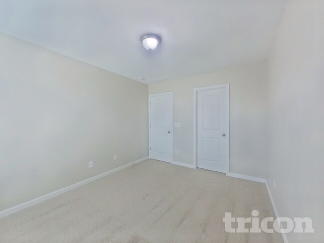 Building Photo - 1418 Kings Grove Dr