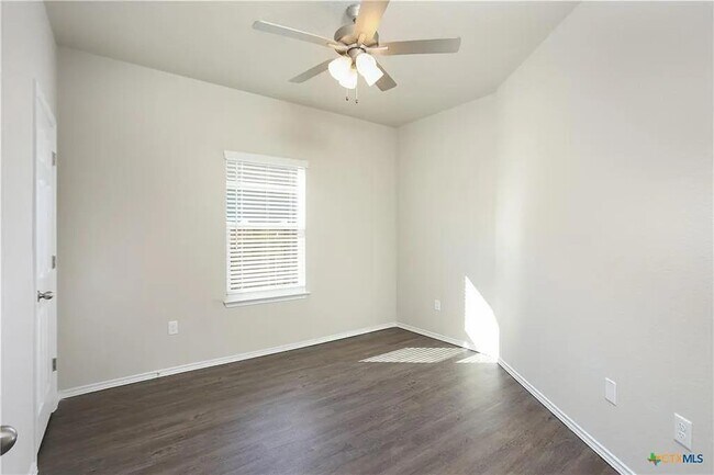 Building Photo - 3430 Scott Cir