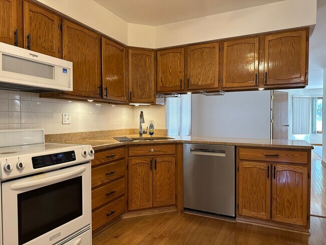 Building Photo - 2605 N 76th Ave