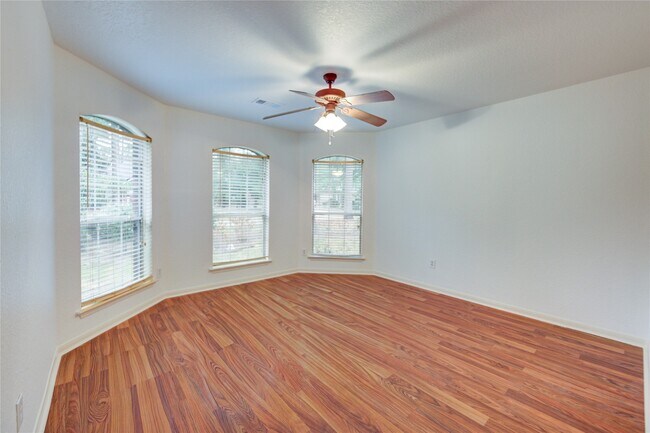 Building Photo - 46 Drifting Shadows Cir