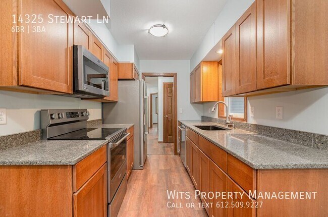 Building Photo - 14325 Stewart Ln