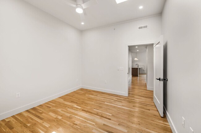 Building Photo - 29 Page Ave