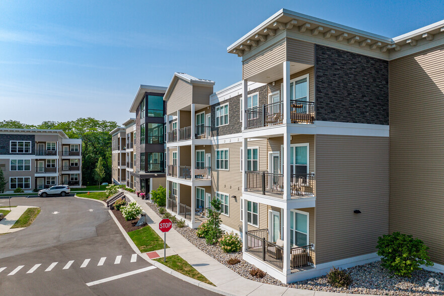 Primary Photo - Tumblerock Luxury Apartments