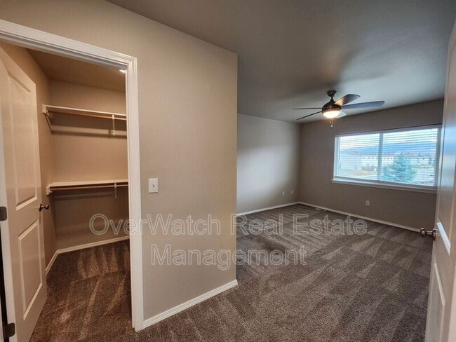 Building Photo - 207 Shageluk St