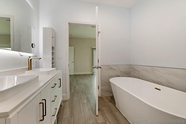 Building Photo - 9593 Richmond Cir