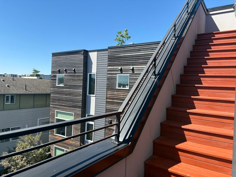 Building Photo - 5013 9th Ave NW