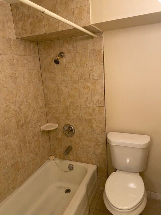 Building Photo - 4537 Saunders Dr