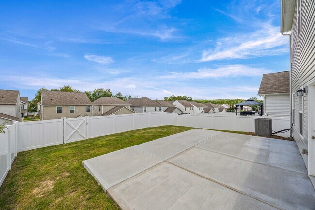 Building Photo - "Spacious 4-Bedroom Home Located In Desirable Walnut Creek Development"