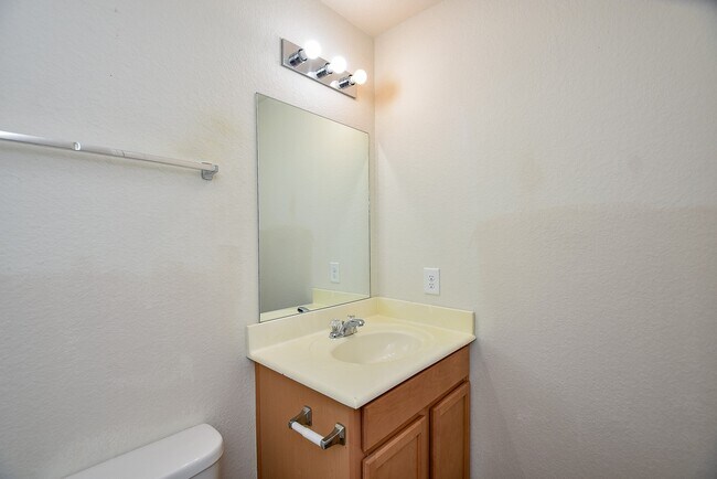 Building Photo - 4407 Champions Landing Dr