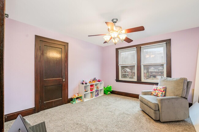 Building Photo - 710 Highland Ave