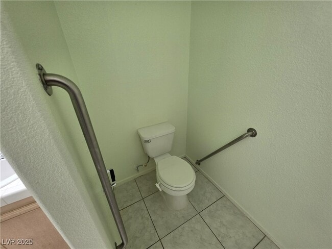 Building Photo - 2110 Los Feliz St