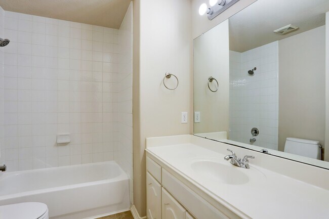 Building Photo - 10606 Badger Canyon Dr