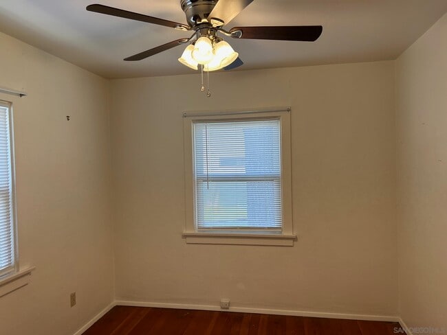 Building Photo - 4623 Kensington Dr