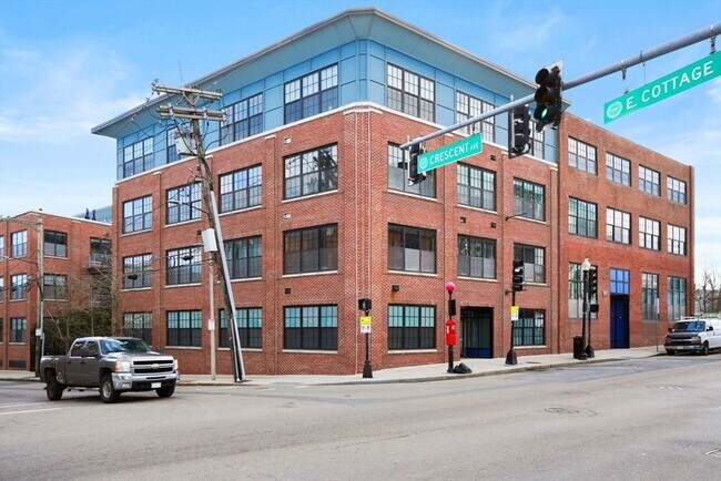 Building Photo - 944 Dorchester Ave