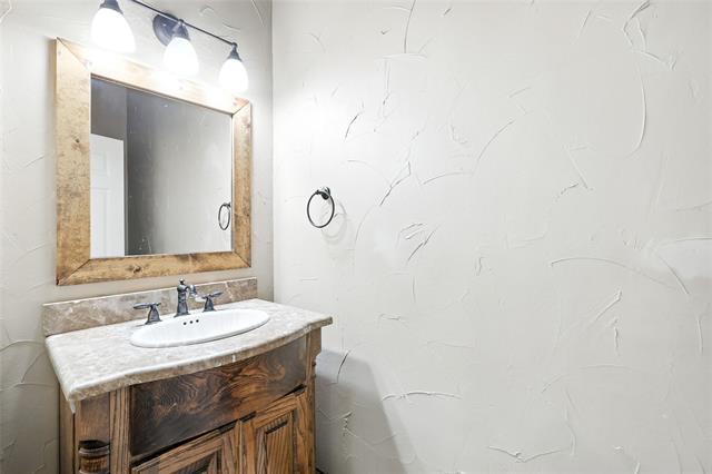 Building Photo - 12404 Daimler Dr