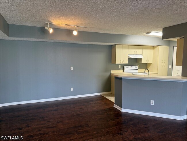 Building Photo - 13615 Eagle Ridge Dr