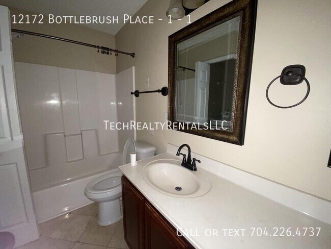 Building Photo - 12172 Bottlebrush Pl