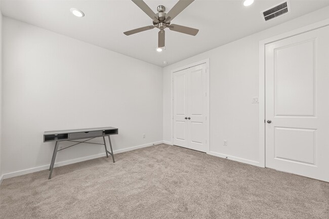 Building Photo - 3223 Loam Ln