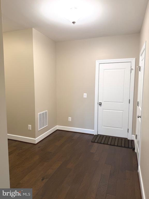 Building Photo - 20396 Roslindale Dr