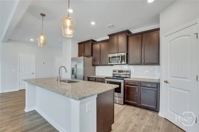 Building Photo - 10 Ashmont St