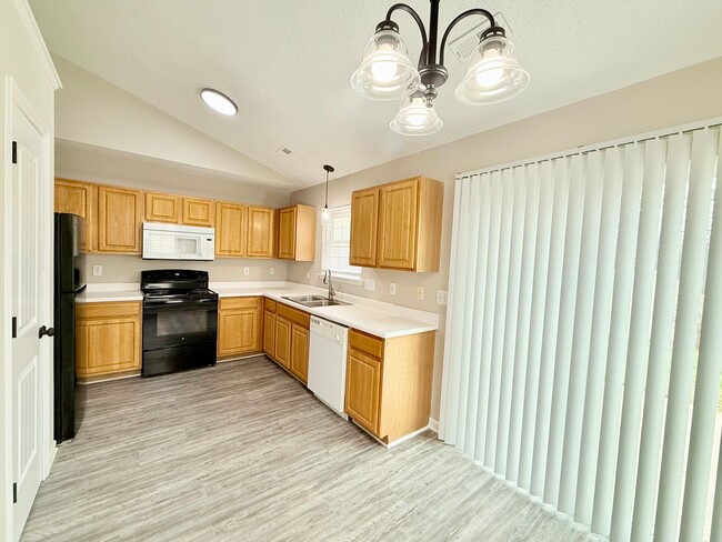 Building Photo - 4504 Biesterfield Dr