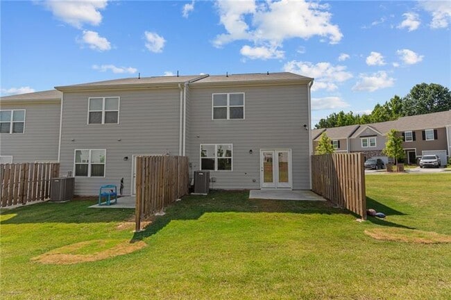 Building Photo - 103 Rydal Wy