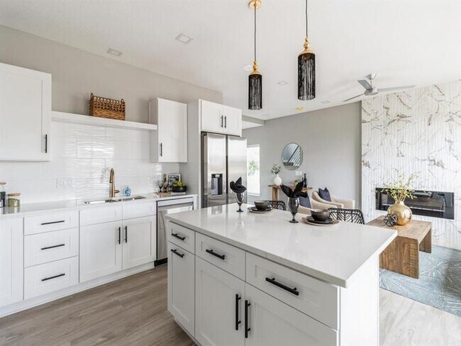 Building Photo - 15588 Rocklyn Place