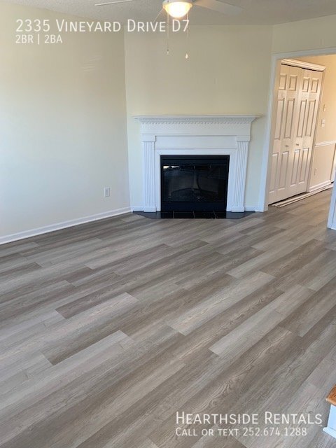 Building Photo - 2335 Vineyard Dr