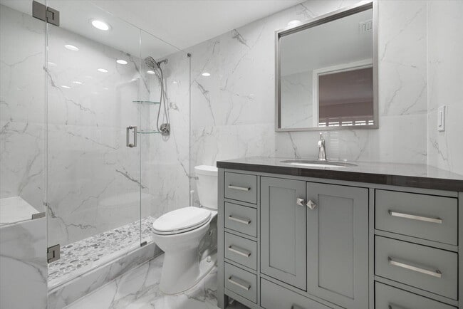 Building Photo - 13400 Polo Rd W