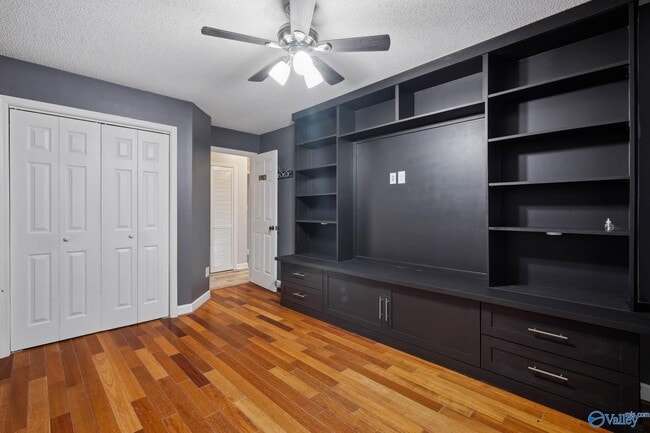 Building Photo - 203 Arrowfeather Dr