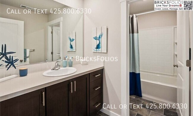 Building Photo - 1384 SW Pendleton Way