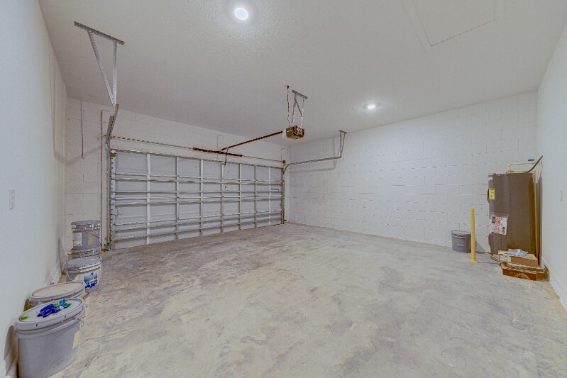 Building Photo - 2354 Lancashire St