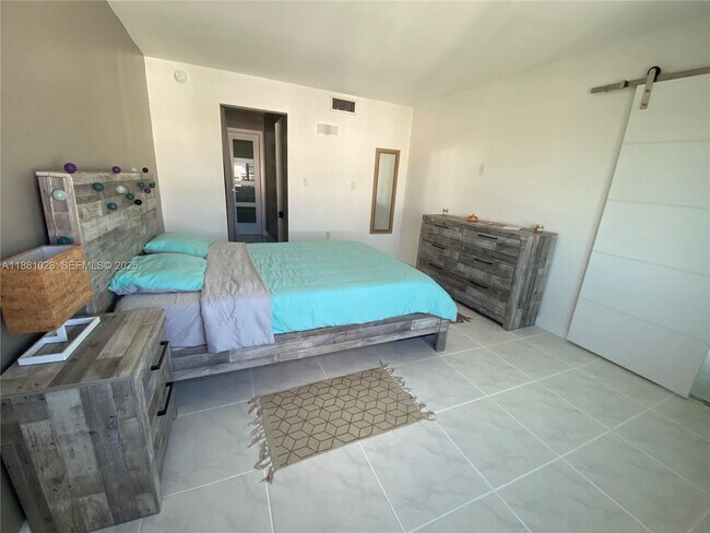 Building Photo - 1200 14th St