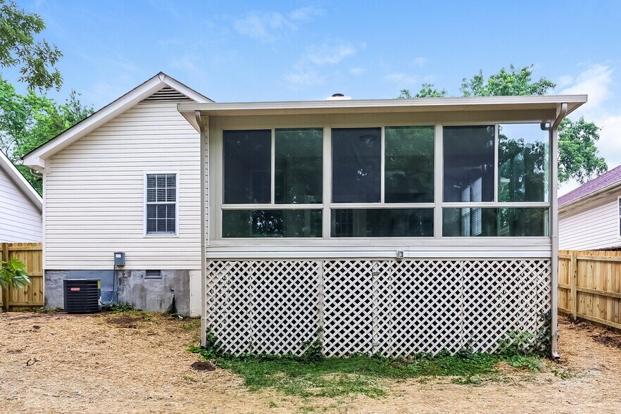 Building Photo - 129 Agee Cir E