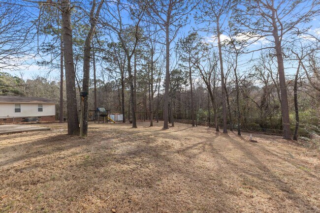 Building Photo - 6257 Lakehaven Dr