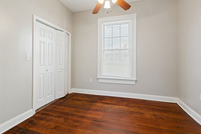 Building Photo - Charming New Orleans Shotgun with Historic Soul & Modern Luxury!