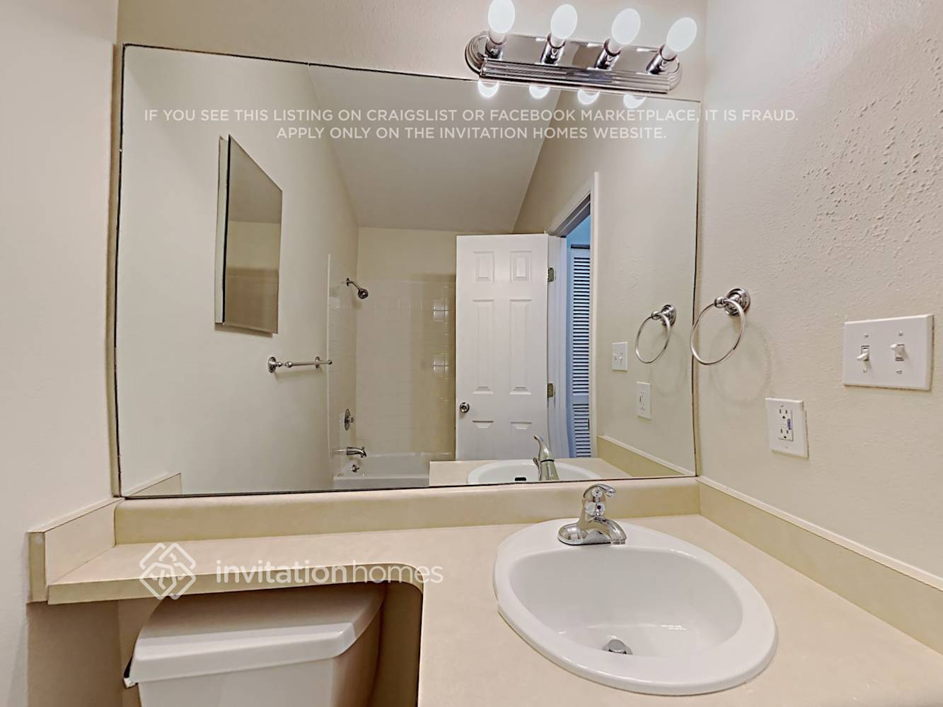 Building Photo - 3474 Foxridge Dr