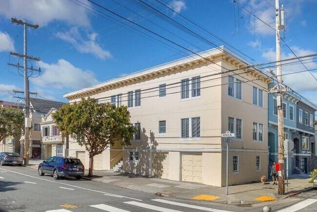 Building Photo - 3208 Anza St