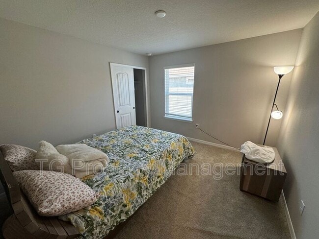 Building Photo - 217 Red Barn Rd